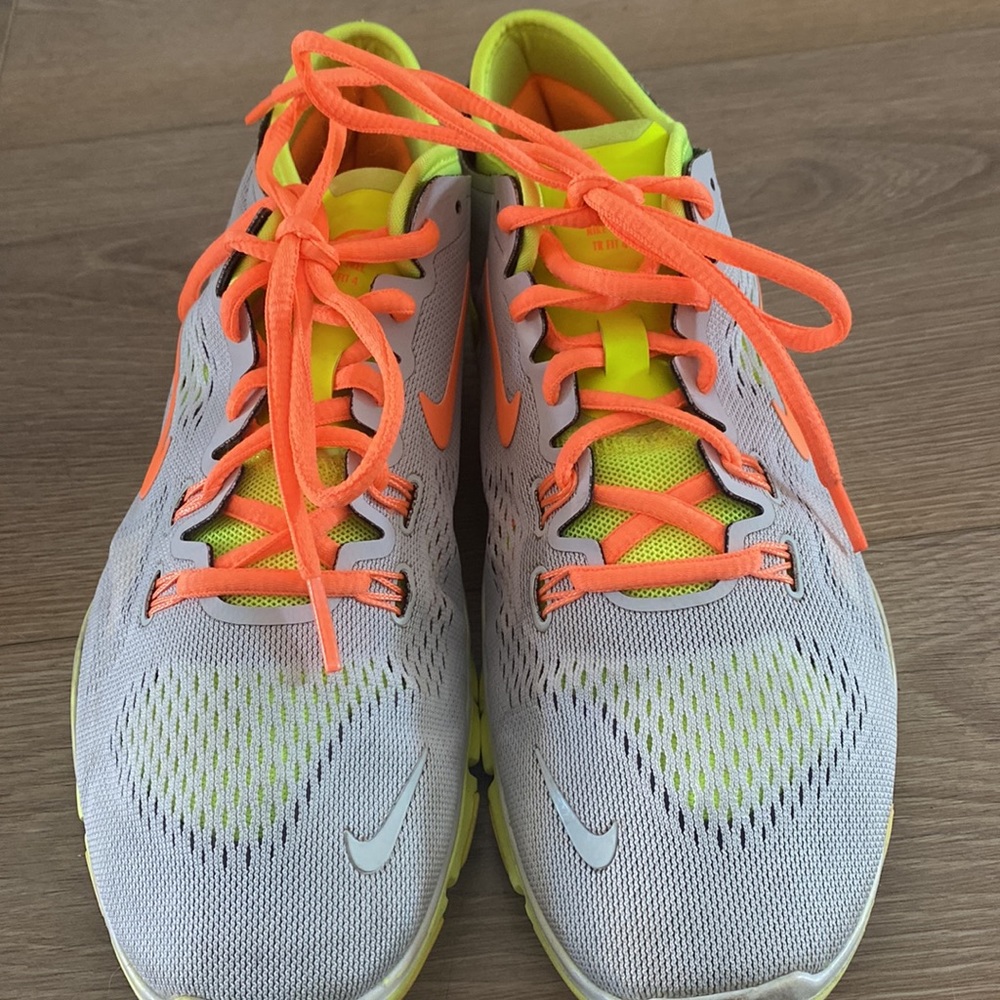 Nike Womens Free 5.0 TR Fit 4  Gray Running Shoes Sneakers. Excellent condition